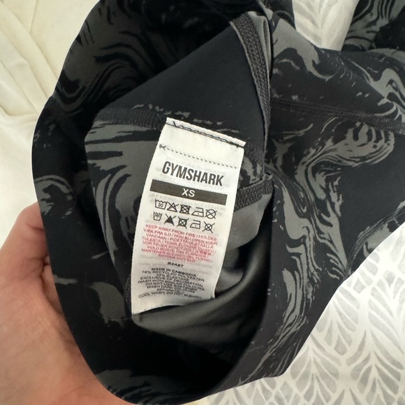 GYMSHARK LOT- 2 PAIRS, ONE PRICE! - Picture 3 of 4